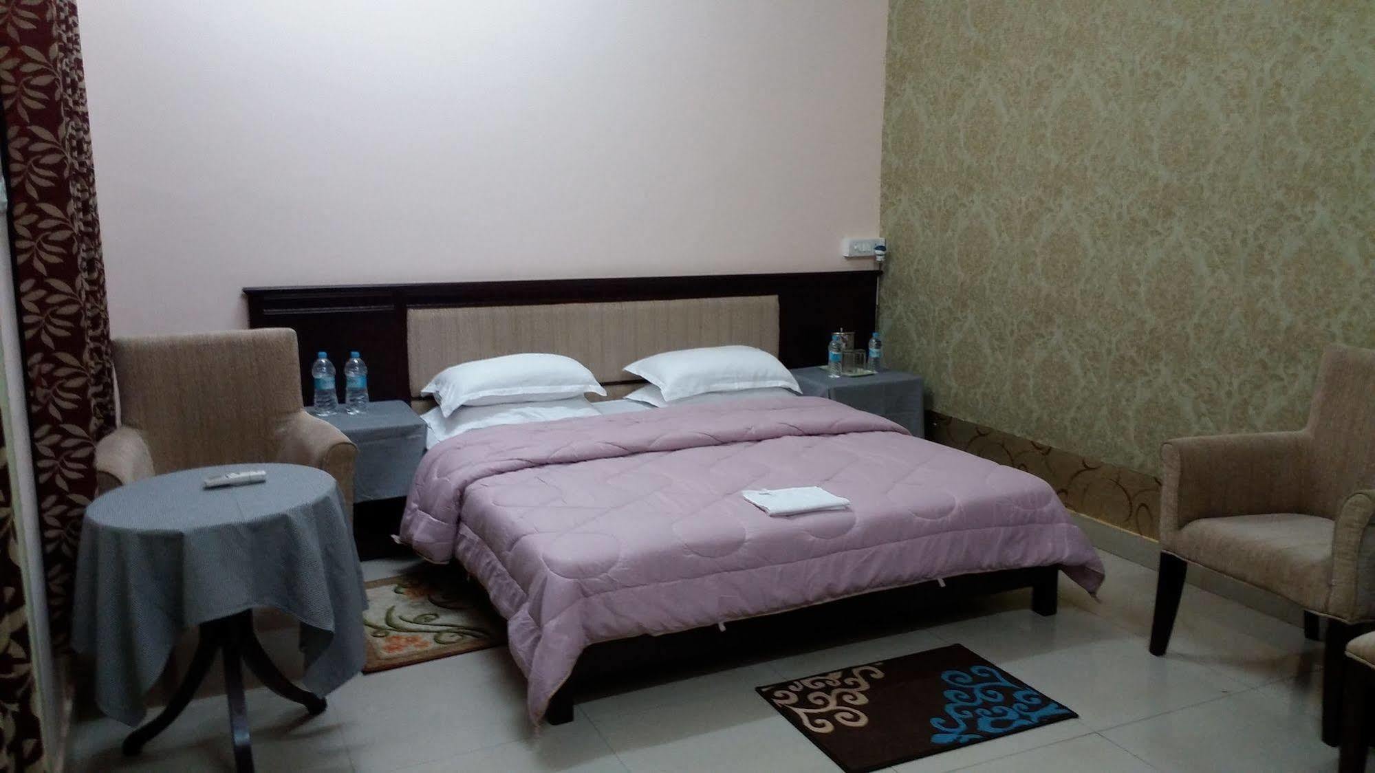 Kstdc Hotel Mayura Yatrinivas Mysuru Zewnętrze zdjęcie